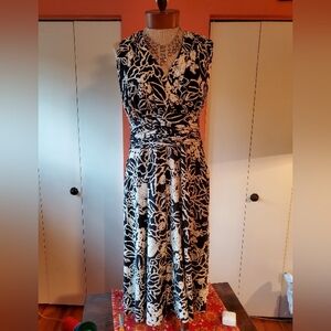 Beautiful classy Evan Picone dress